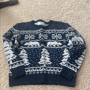 Old Navy Boy’s Sweater in Navy with White Bear and Tree Design (size large)